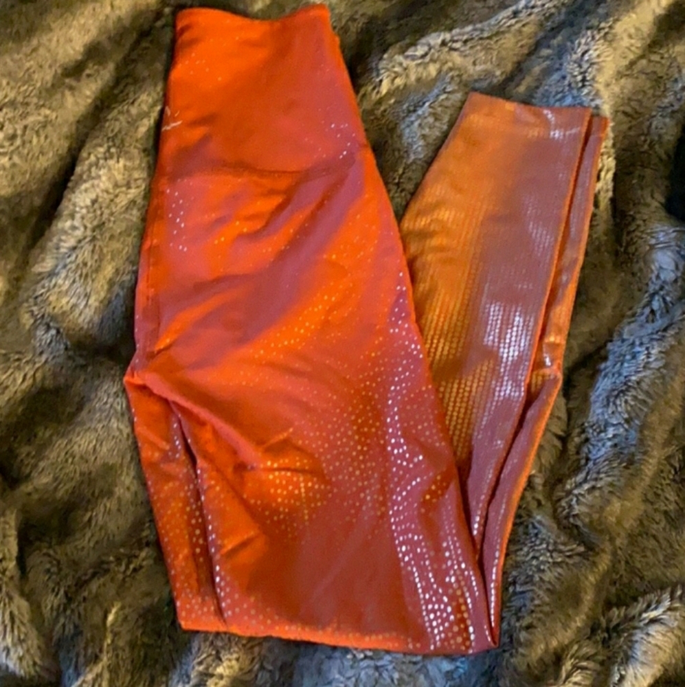 Beyond Yoga Drip Dot Leggings